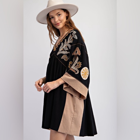 999. Easel Midi Dress bohemian Black Loral Embroidered Cotton Woven Long Sleeve - Picture 2 of 3